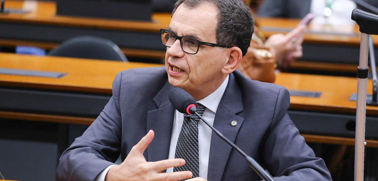 Reimont cobra intervenção direta do governador interino na crise da PM do Rio de Janeiro