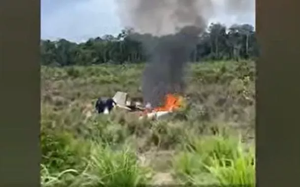 Avião de pequeno porte cai no Acre e mata uma pessoa