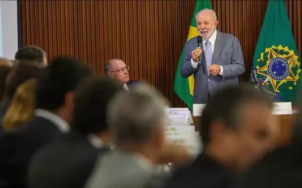 Lula pede foco de ministros em programas já lançados