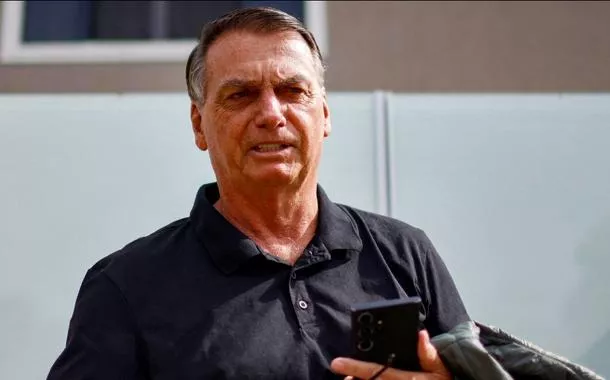 Internautas não perdoam e "Bolsonaro covardão" fica entre os assuntos mais comentados nas redes (vídeo)