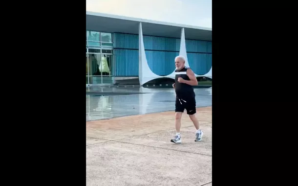 Lula publica vídeo correndo e diz que 'só vai chegar aos 120 anos fazendo muito exercício'