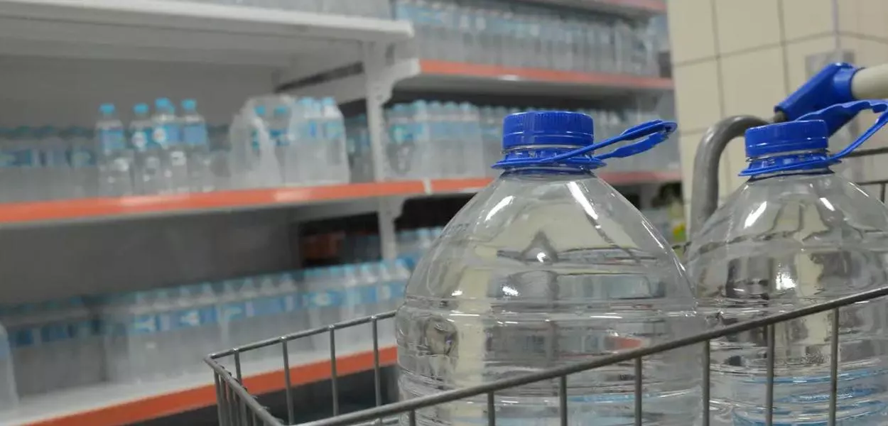 MP autua 65 estabelecimentos por preços abusivos durante enchentes no RS