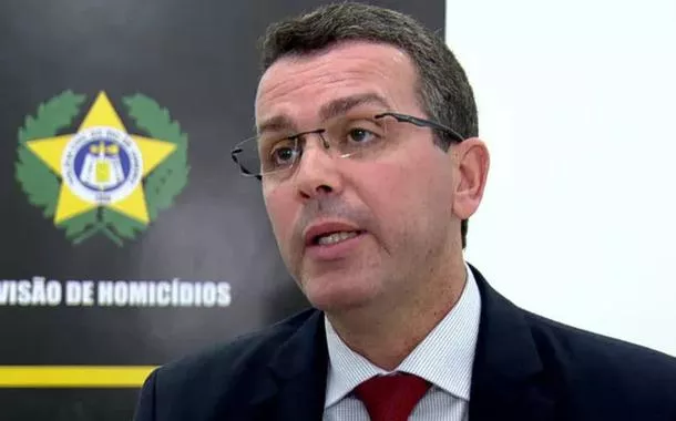 Rivaldo Barbosa, apontado como mentor do assassinato de Marielle, teria usado cargo para beneficiar empresa familiar, diz PF