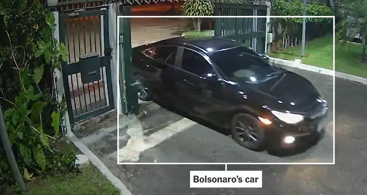 Carro de Bolsonaro entrando na Embaixada da Hungria em Brasília