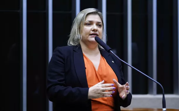 Deputada pede reavaliação das investigações da Polícia Civil do Rio sob gestão de Rivaldo Barbosa, preso pela morte de Marielle
