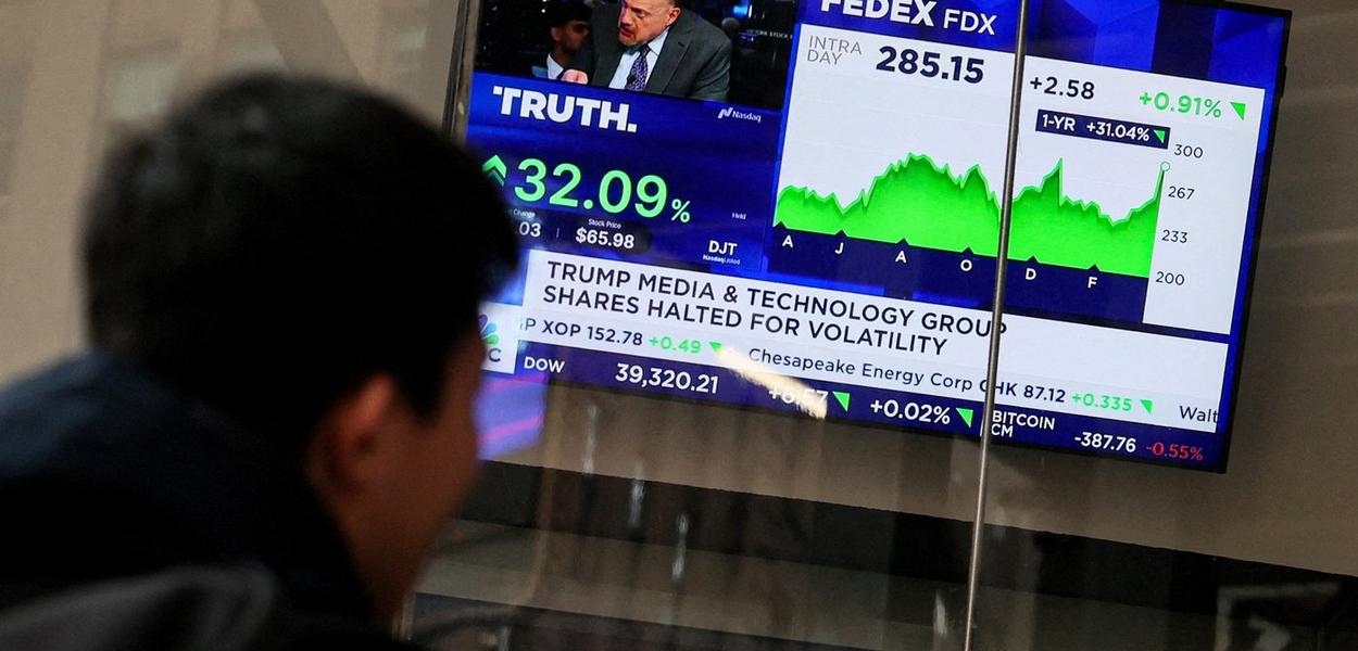 S&P 500 e Nasdaq sobem com impulso de ações de tecnologia e acordo entre EUA e Vietnã