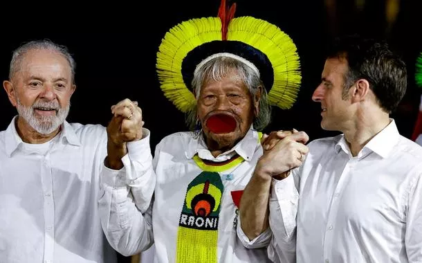 Não tem ninguém que mereça mais o Prêmio Nobel do que o cacique Raoni, diz Lula