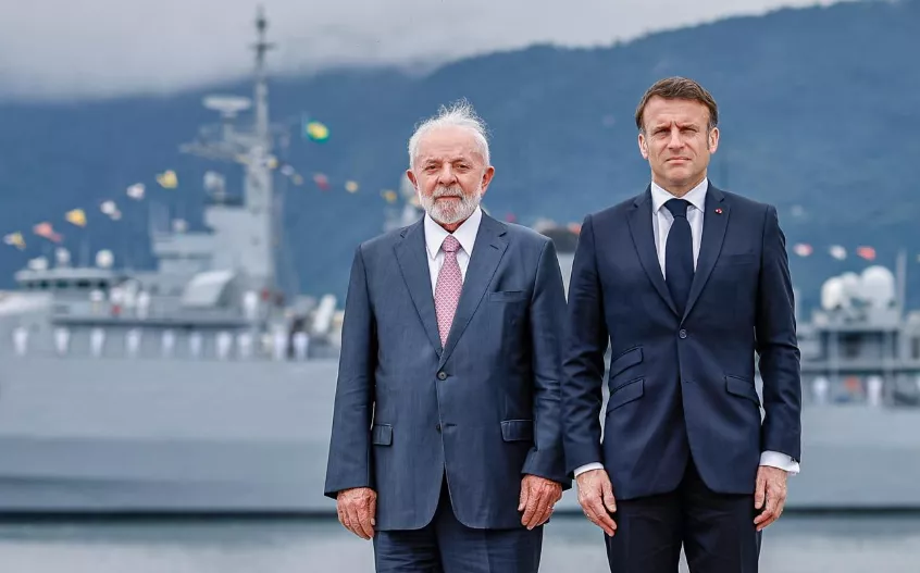 Cerimônia de lançamento ao mar do submarino Tonelero