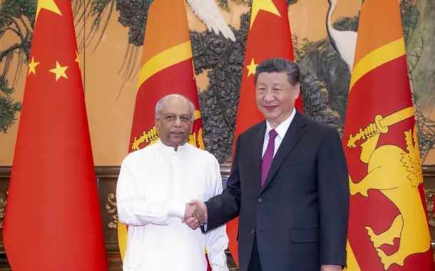 Xi Jinping reúne-se com o primeiro-ministro do Sri Lanka