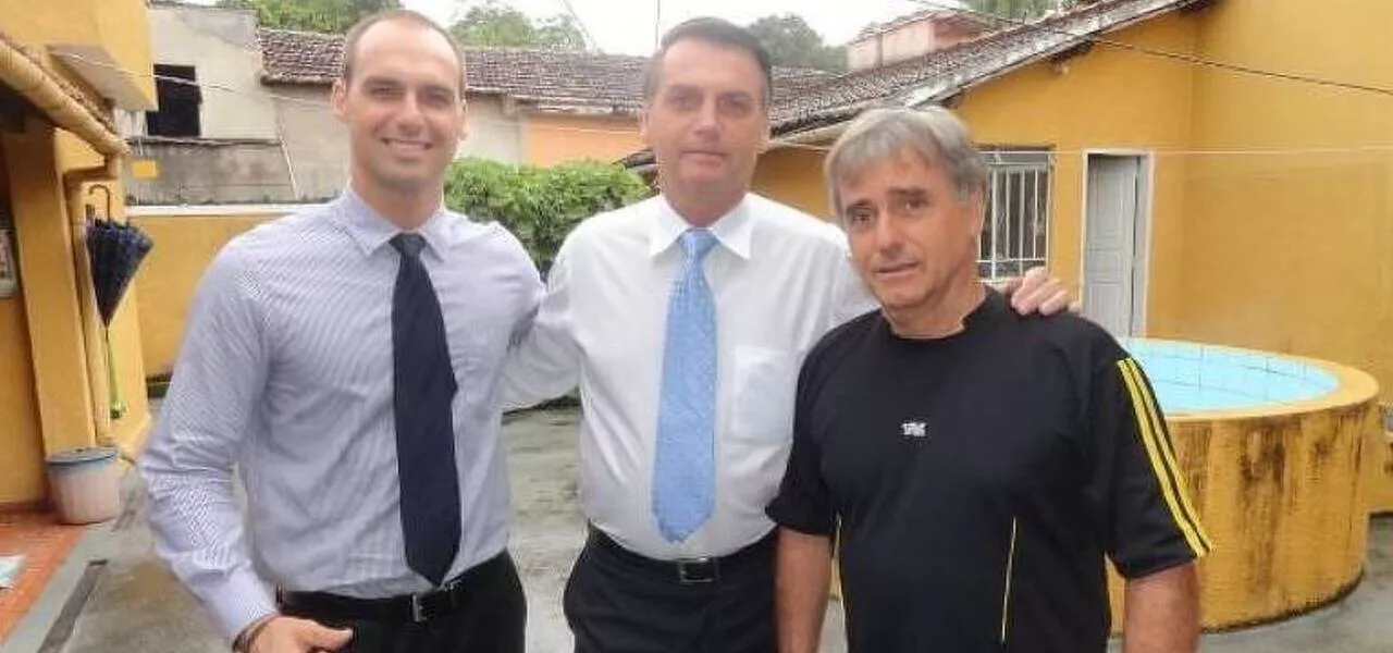 Eduardo, Jair e Angelo Bolsonaro