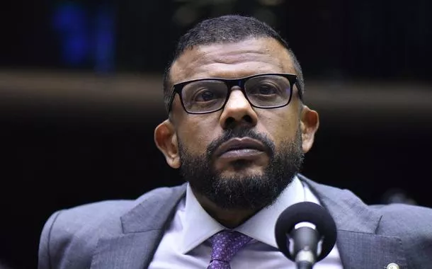 Acusado de agredir a ex, Da Cunha agora se torna réu por abuso de autoridade e constrangimento ilegal
