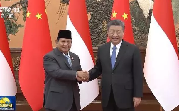 Xi Jinping reúne-se com presidente eleito da Indonésia