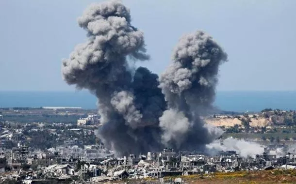 Israel bombardeia Gaza