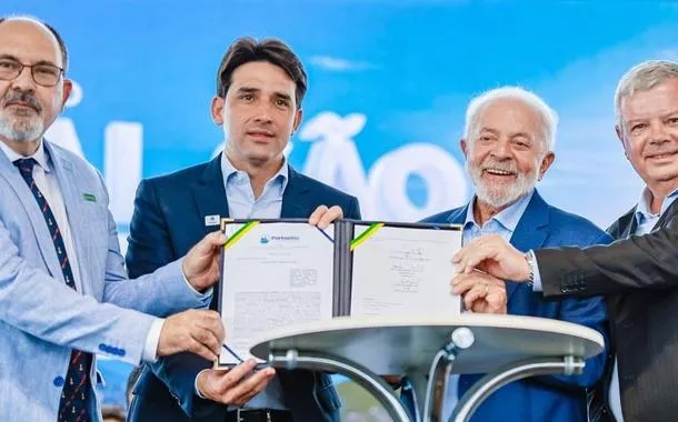 "Vamos recuperar a indústria naval brasileira", diz Lula em Niterói