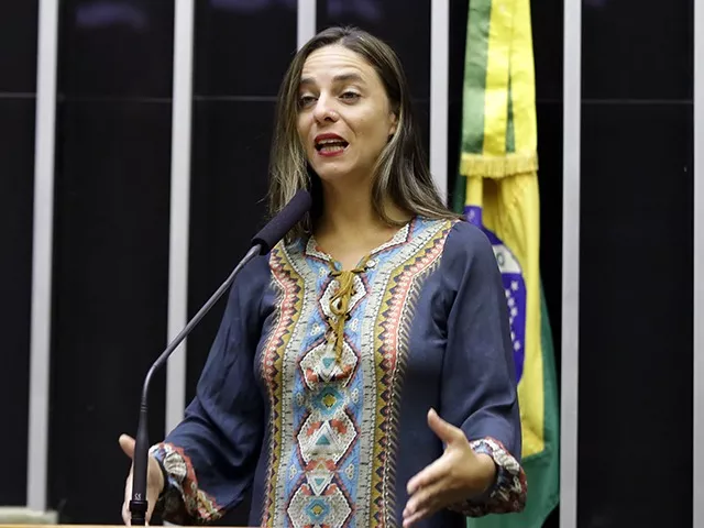 Deputada federal Fernanda Melchiona (PSOL)