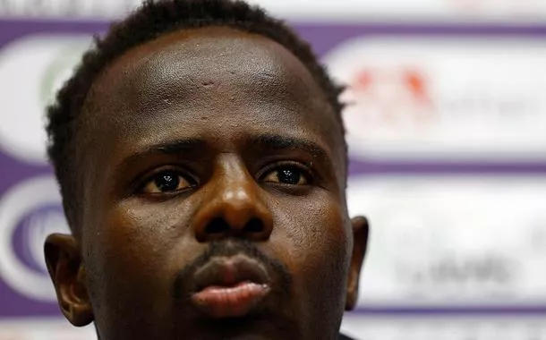Goleiro senegalês abandona jogo na Espanha após ofensas racistas