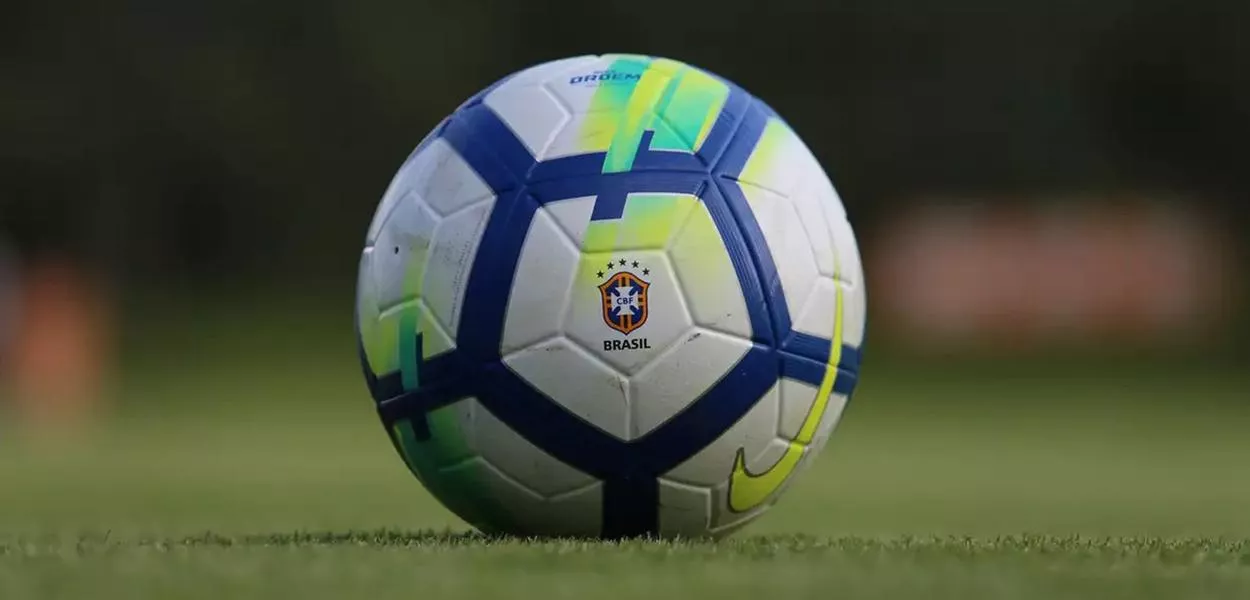 Bola de futebol