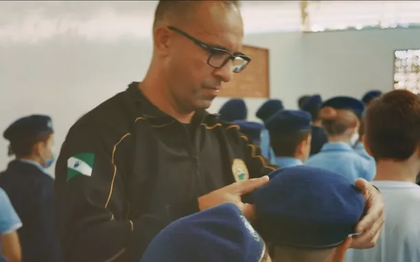 Alunos de colégios cívico-militares são prejudicados com fabricação errada de 95 mil peças de uniformes