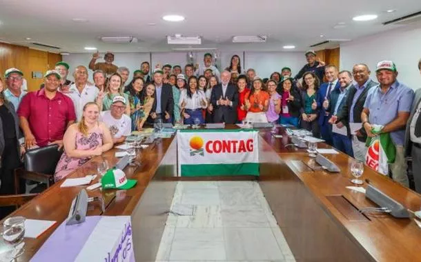 Contag entrega pauta do 24º Grito da Terra Brasil ao presidente Lula