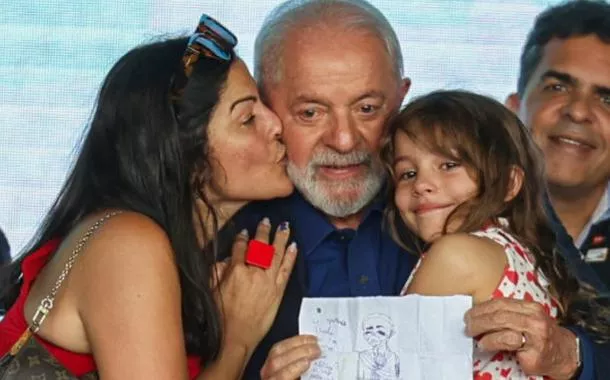 O presidente Luiz Inácio Lula da Silva participa da cerimônia de Lançamento da Pedra Fundamental do Campus Sol Nascente do Instituto Federal de Brasília (IFB)