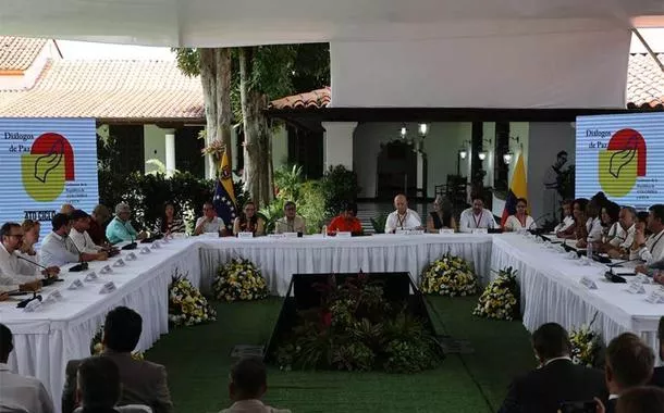 Governo colombiano e guerrilheiros do ELN retomam diálogo na Venezuela