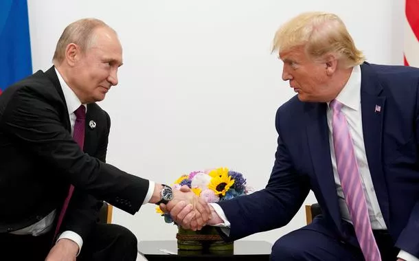 Trump diz estar 'muito ofendido' com apoio de Putin a Kamala Harris