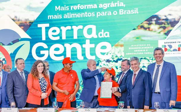 Lula lança programa de incentivo à reforma agrária e afirma que a luta deve continuar