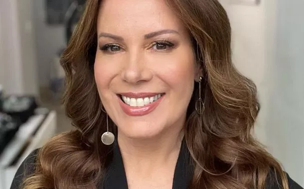 “Prestei um desserviço”, assume Regina Volpato após ser acusada nas redes de praticar Sorofobia