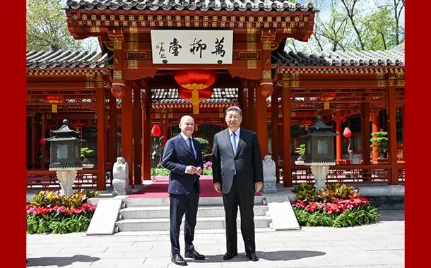 Xi reúne-se com chanceler alemão e defende sucesso mútuo