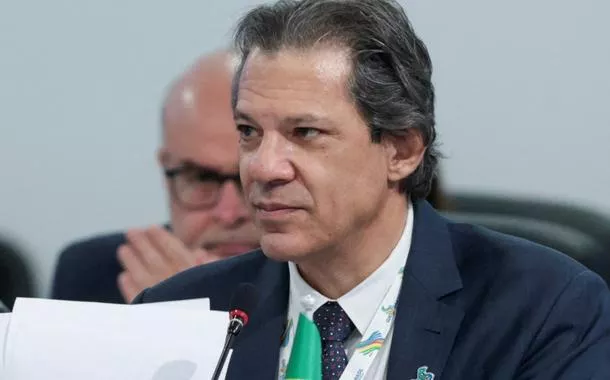 "A Terra é redonda o tempo todo", diz Haddad ao ser chamado de negacionista