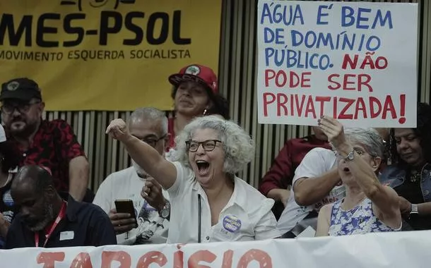 Com ato, movimentos entram com Ação Direta de Inconstitucionalidade contra a privatização da Sabesp