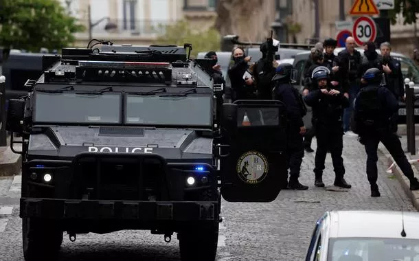 Polícia francesa isola consulado do Irã em Paris