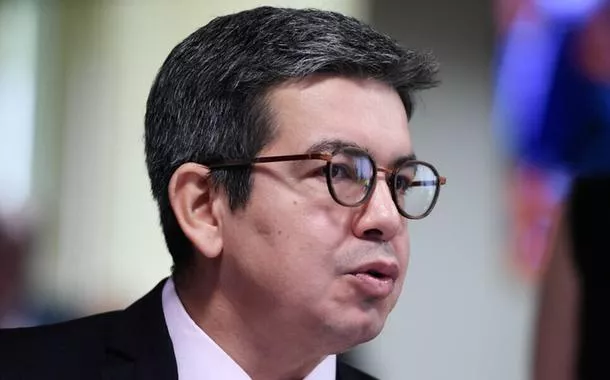 Randolfe anuncia acordo para destravar emendas e aprovar ajuste fiscal