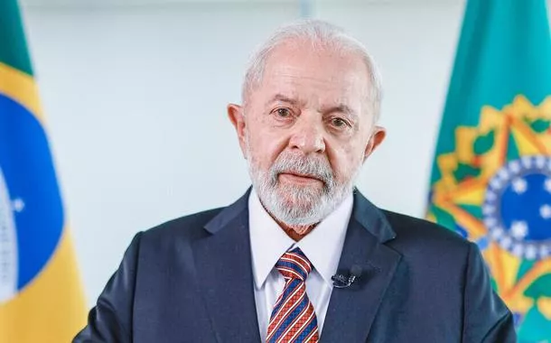 Lula presta homenagens ao cachorro Joca, que morreu em voo da Gol