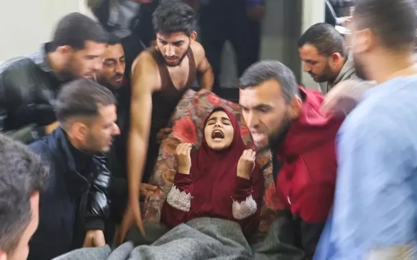 Exército israelense força pacientes a deixarem hospital no norte de Gaza, dizem médicos