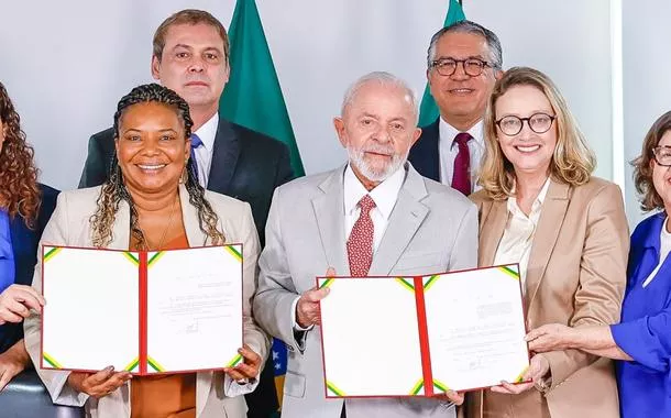 Lula sanciona lei que transforma blocos de carnaval em patrimônio cultural