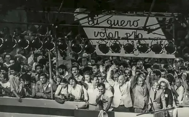 Câmara dos Deputados realiza sessão solene em homenagem aos 40 anos do Movimento "Diretas Já"