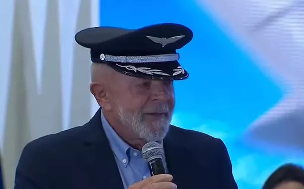 Lula: 'um país que tem uma Embraer não pode pensar pequeno'