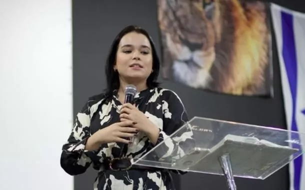 Filha de Lucinho da Lagoinha nega abuso: “nunca me beijou de língua, máximo um selinho”
