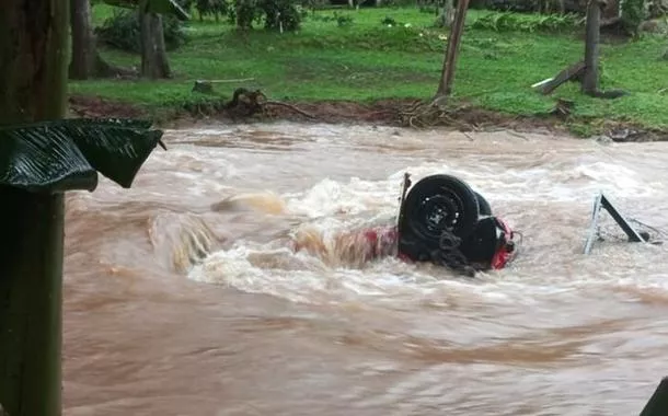 Defesa Civil confirma morte em SC e alerta para risco de deslizamentos provocados pelas chuvas