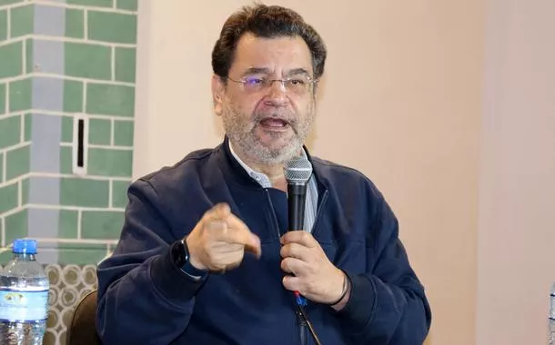 “Está em marcha um processo de negociação entre o bolsonarismo e a direita civilizada”, diz Rui Costa Pimenta