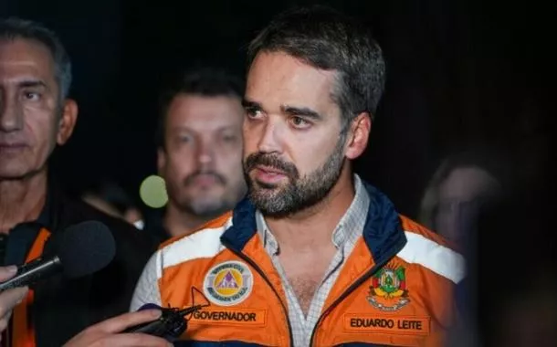 Criticado por reclamar de doações às vítimas das cheias no RS, Eduardo Leite pede 'desculpas'