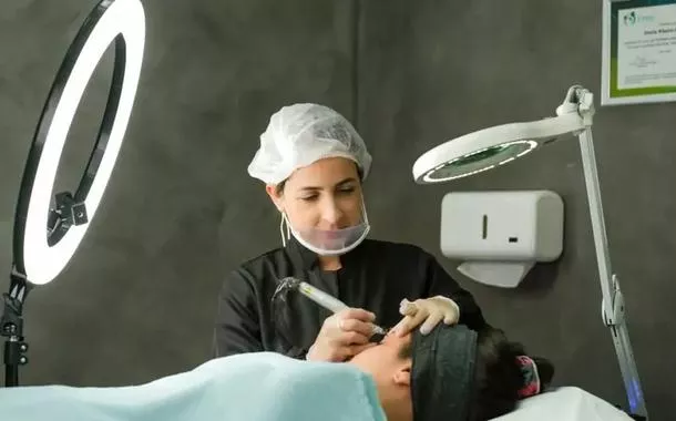 Projeto de lei obriga comunicação de complicações em procedimentos como peeling de fenol