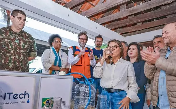 Ministros anunciam entrega de 220 purificadores de água para cidades atingidas por temporais no RS