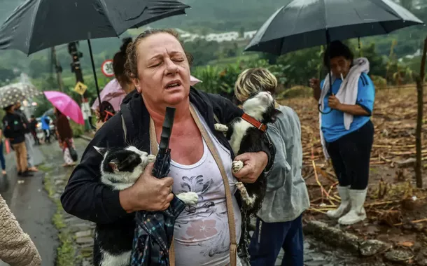 Número de desalojados dobra em 24 horas no Rio Grande do Sul e já são mais de 327 mil gaúchos fora de suas casas