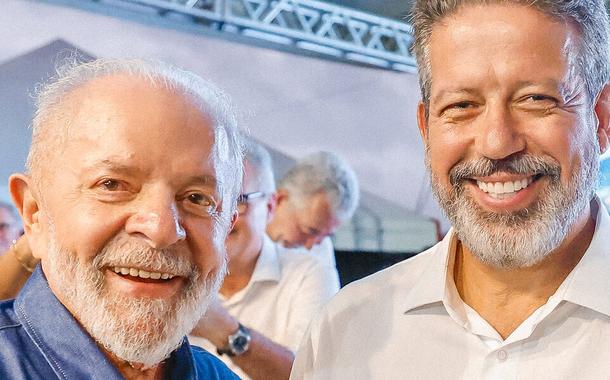 Lula faz novo aceno a Lira e critica vaias ao presidente da Câmara em evento em Maceió