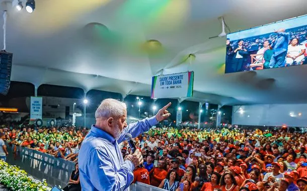 "É esse país que nós vamos construir", diz Lula após novos investimentos em saúde e educação