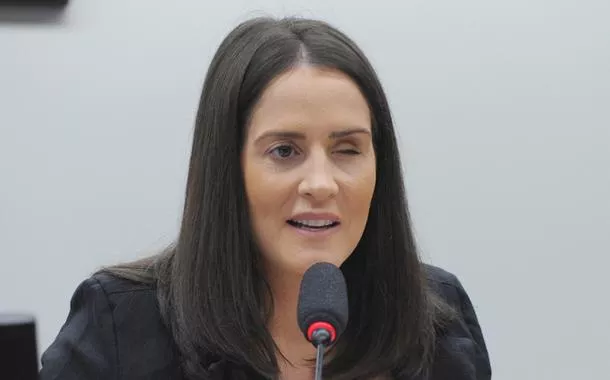 Morre a deputada federal Amália Barros, aos 39 anos