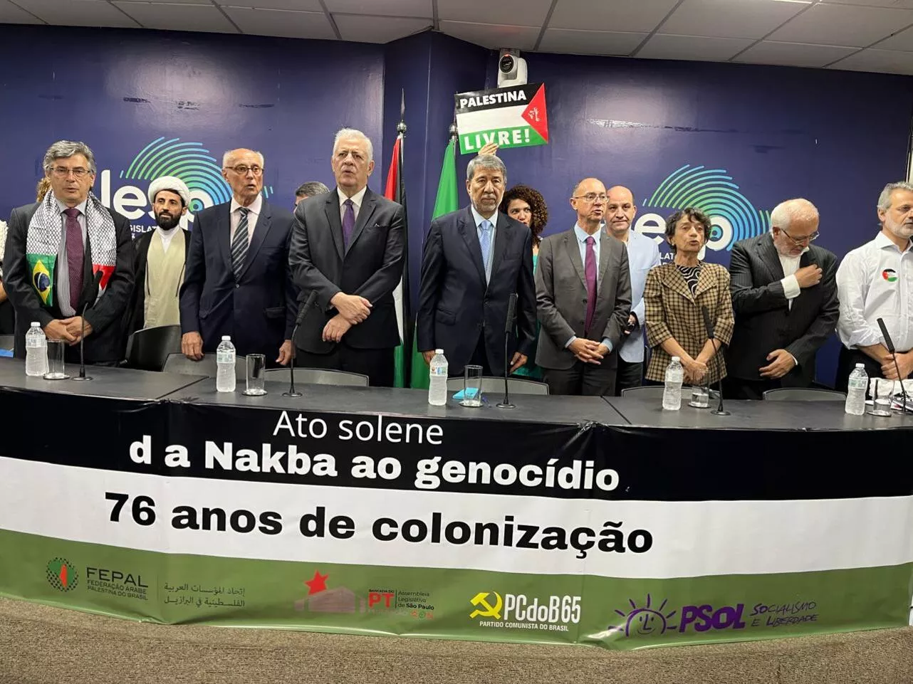 Mesa do Ato em solidariedade ao povo palestino na Assembleia Legislativa de São Paulo 