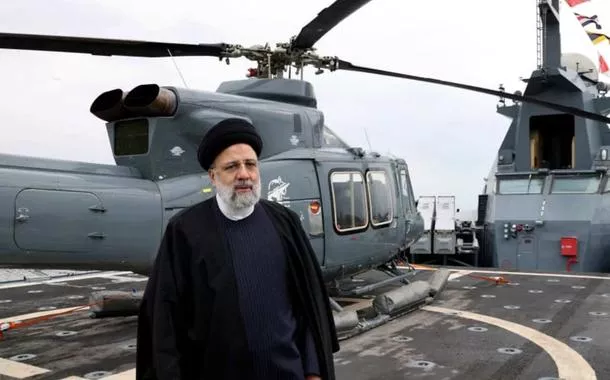 Raisi em visita a instalação militar iraniana em fevereiro de 2024. Foto Reuters 